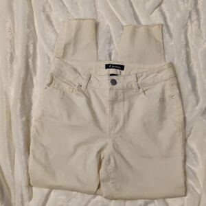 d. jeans White Distressed Slim Raw Hem Ankle Jeans Size 6